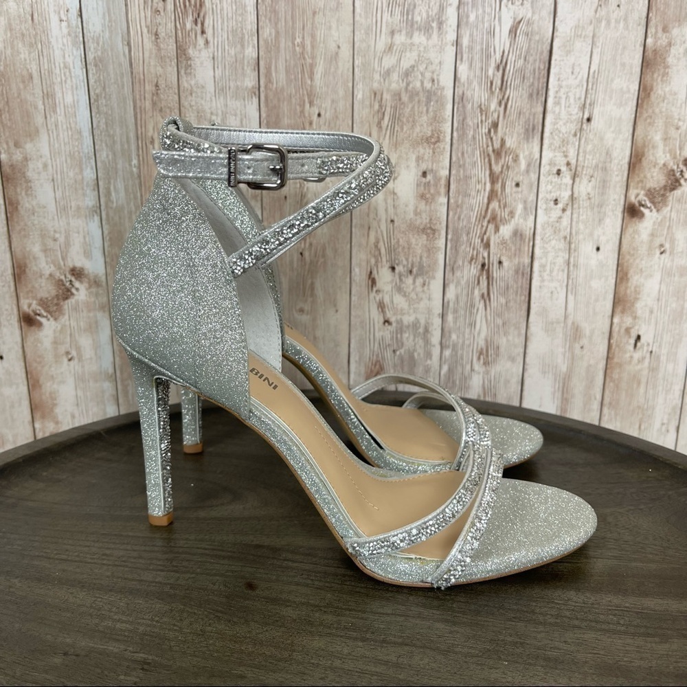Gianni Bini Maycie “Silver” Ankle Wrap Sandal/Heel Size 7.5 Women